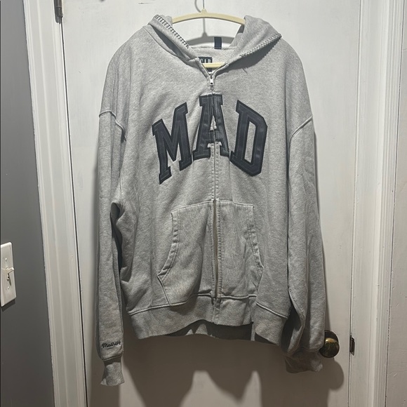 ‼️MADHAPPYxGAP sweatshirt‼️ - Picture 1 of 7